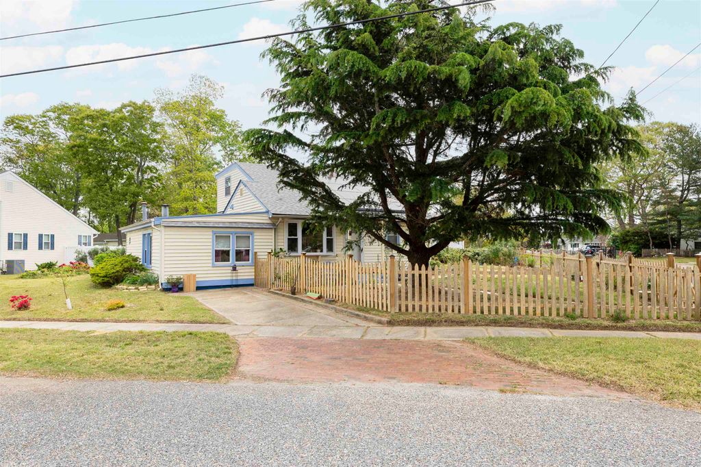 Photo of 405 Whittier Avenue, North Cape May, NJ 08204 (MLS # 261324)