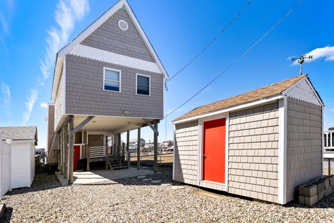 Homes For Sale - 424 W 17th Avenue<br/> Cape May County, North Wildwood, NJ 08260