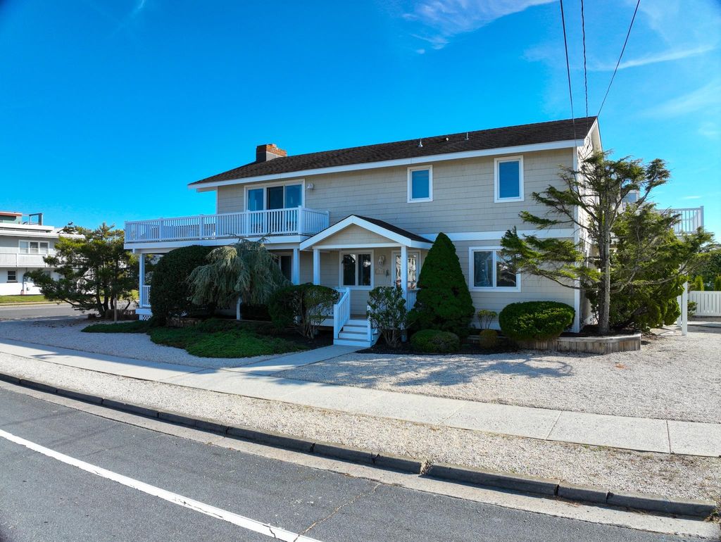 Photo of 10 E 14th Street, Avalon, NJ 08202 (MLS # 253414)