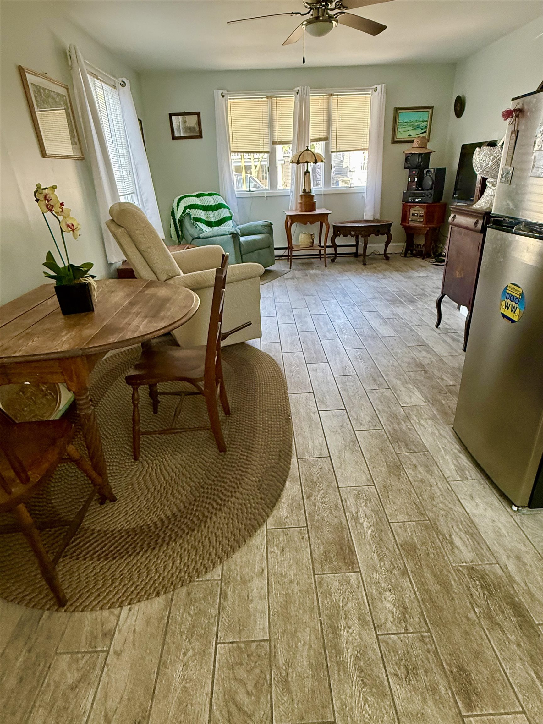 207 W Maple Avenue, Wildwood, New Jersey image 3