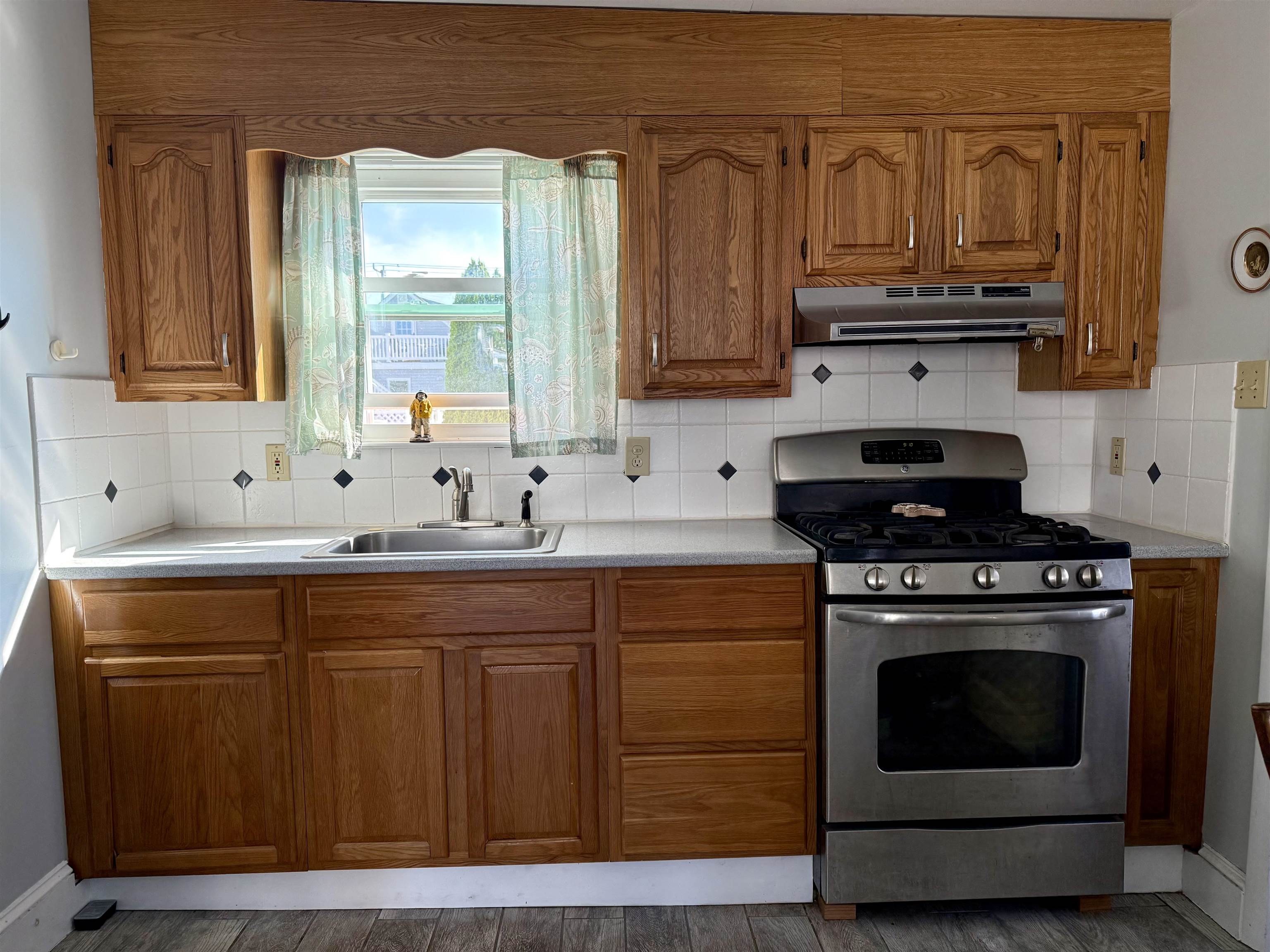 207 W Maple Avenue, Wildwood, New Jersey image 7