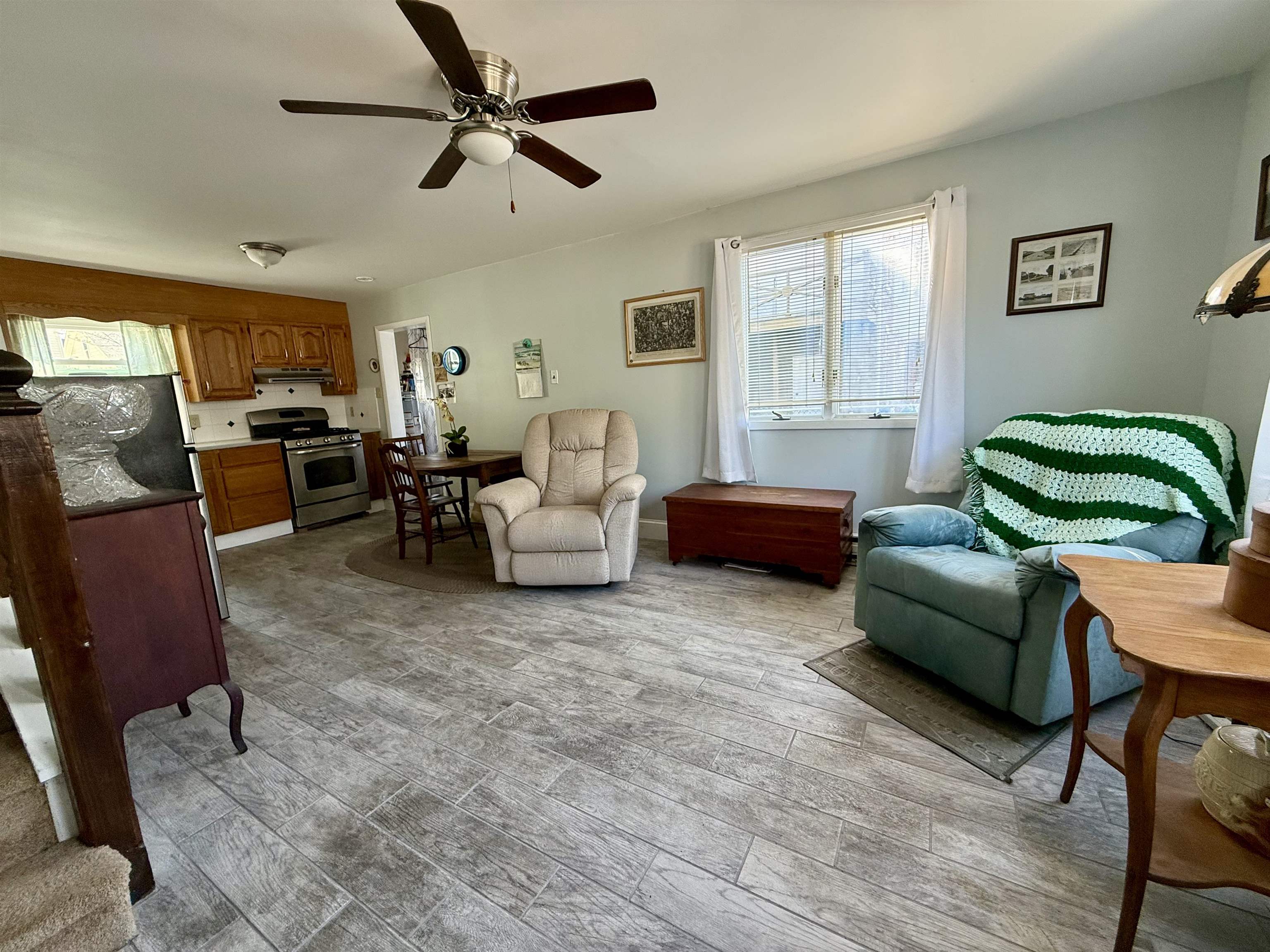 207 W Maple Avenue, Wildwood, New Jersey image 4