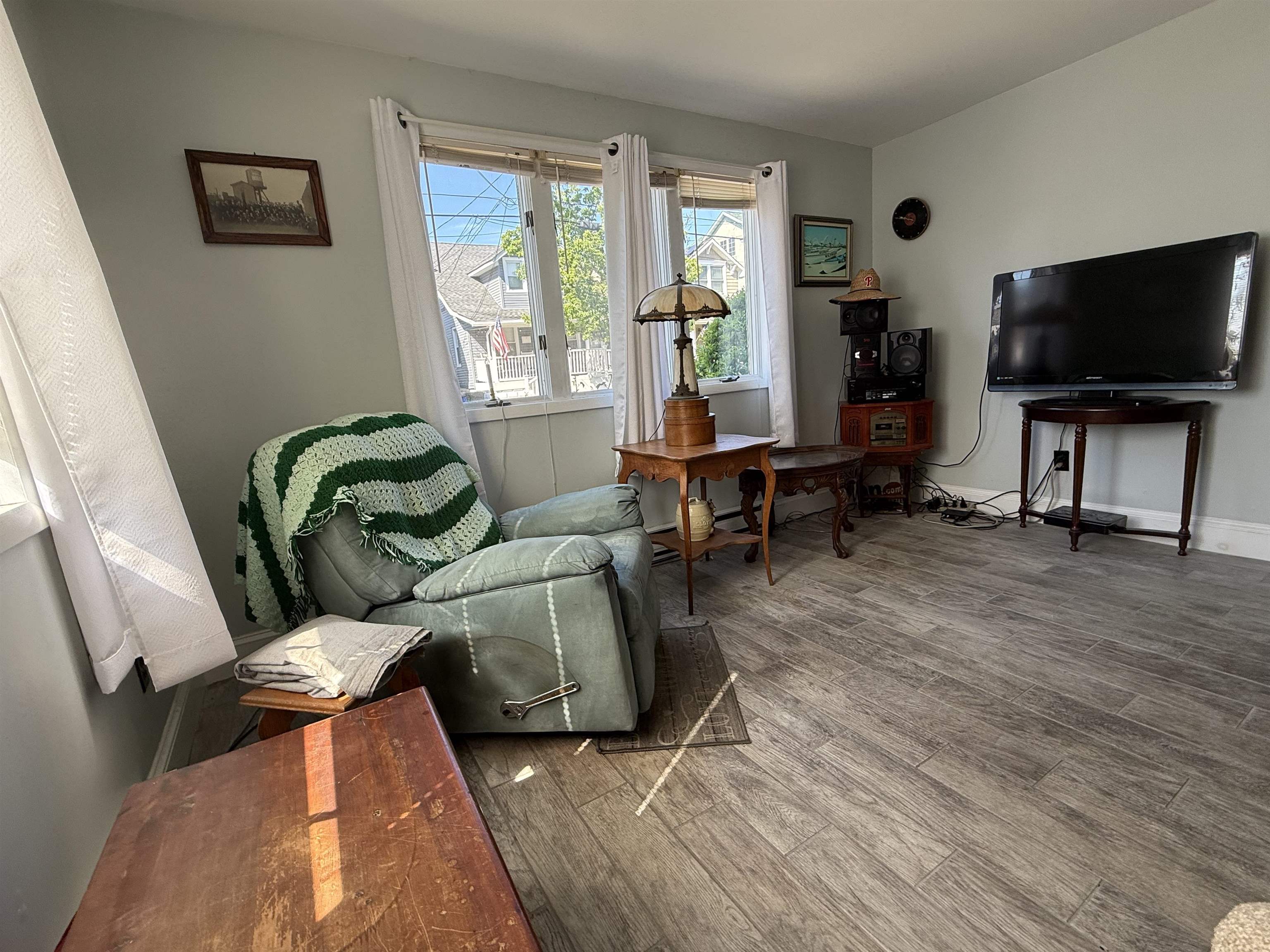 207 W Maple Avenue, Wildwood, New Jersey image 10