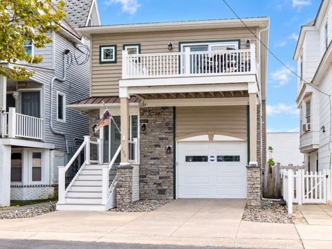 Homes For Sale - 108 E Maple Avenue<br/> Wildwood, NJ 08260