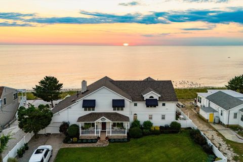 Homes For Sale - 5 Delaware Avenue<br/> Cape May County, Villas, NJ 08251