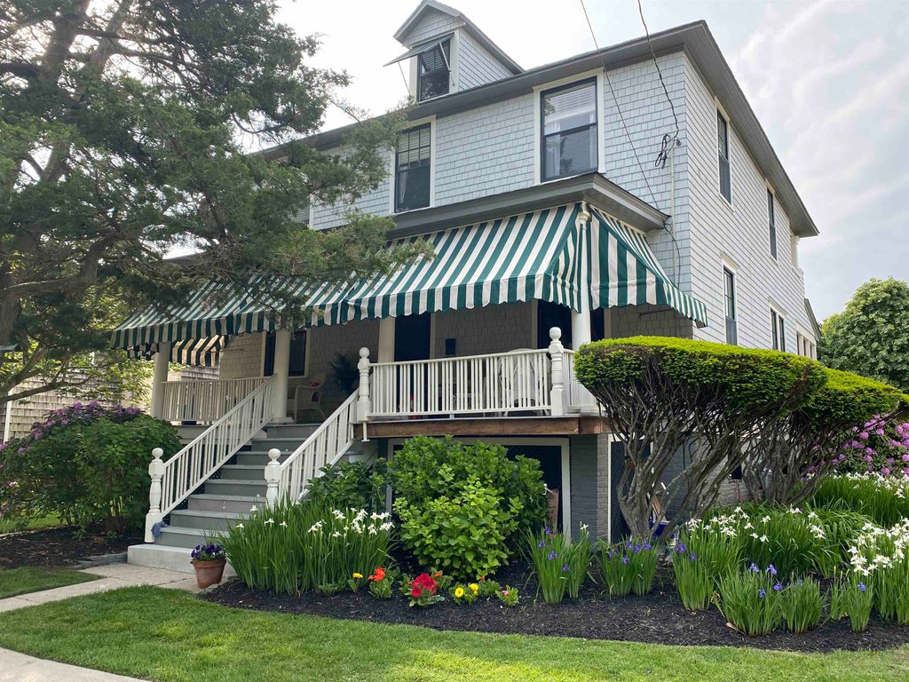 Photo of 1105 New York Avenue, Cape May, NJ 08204 (MLS # 261127)