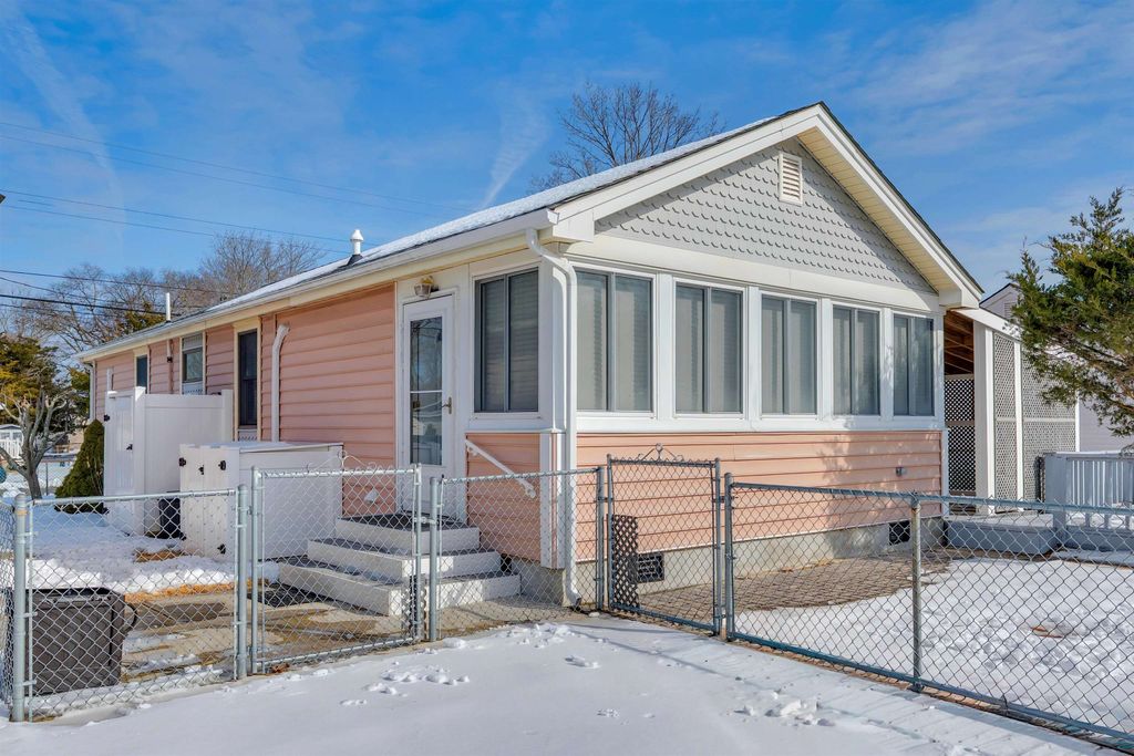 Photo of 48 Spruce Avenue Ave, Villas, NJ 08251 (MLS # 260271)