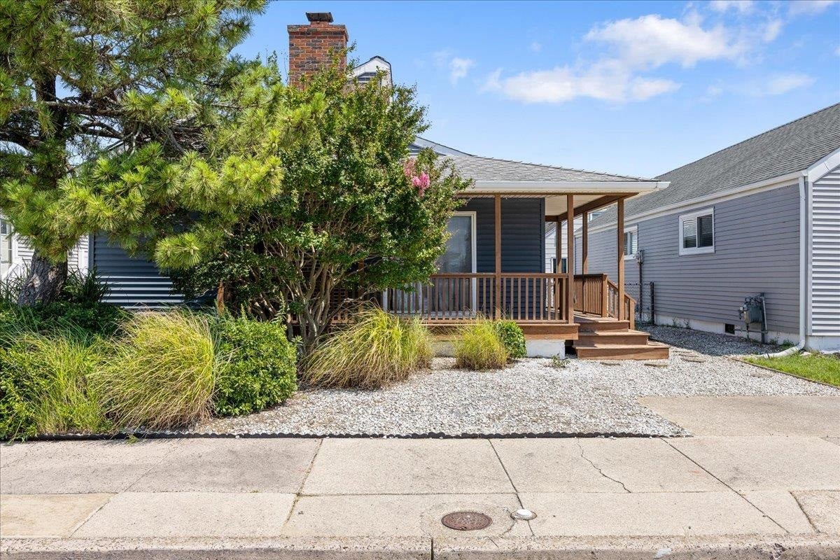103 W Trenton Avenue