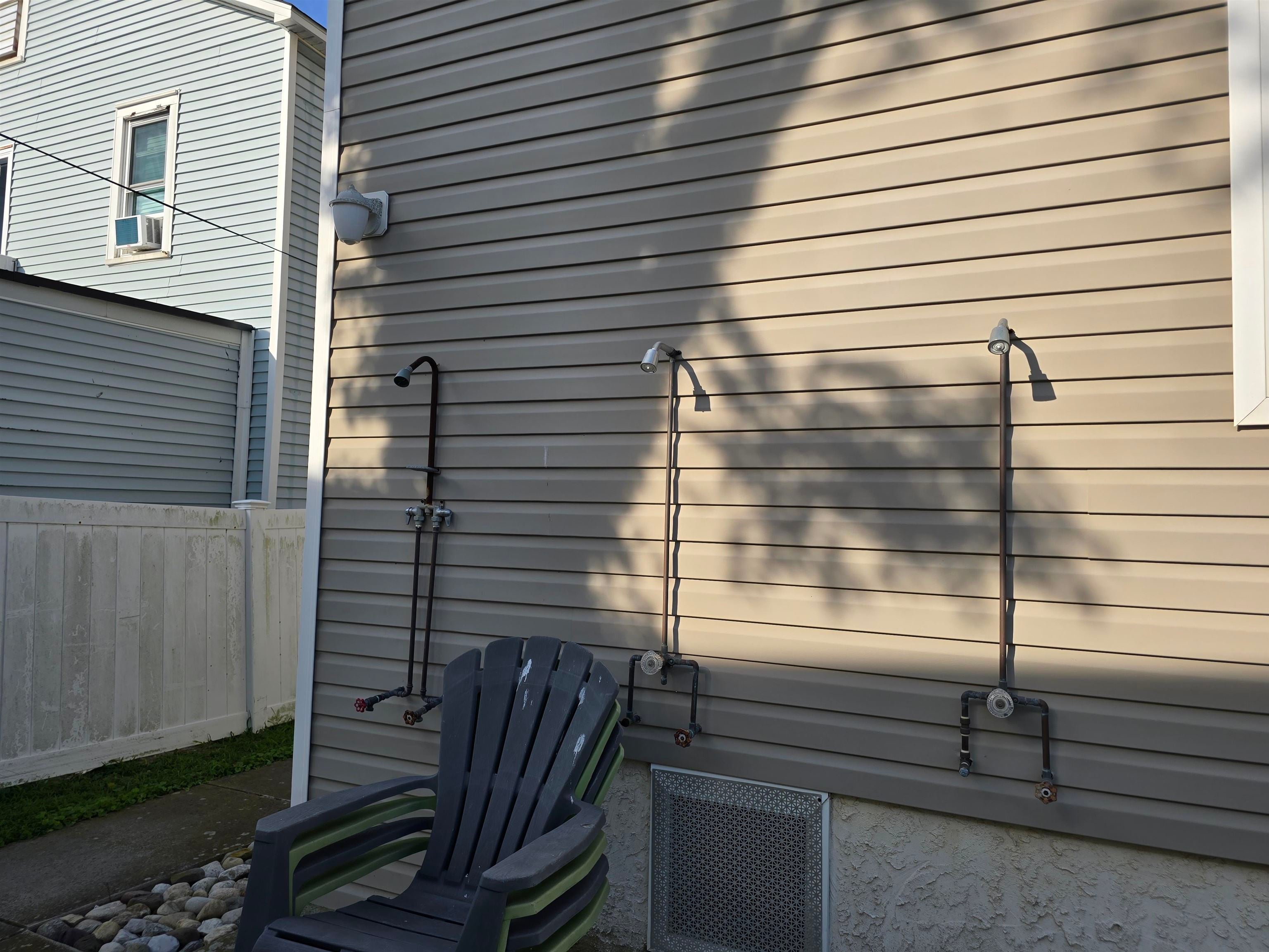 122 E Schellenger Avenue 200