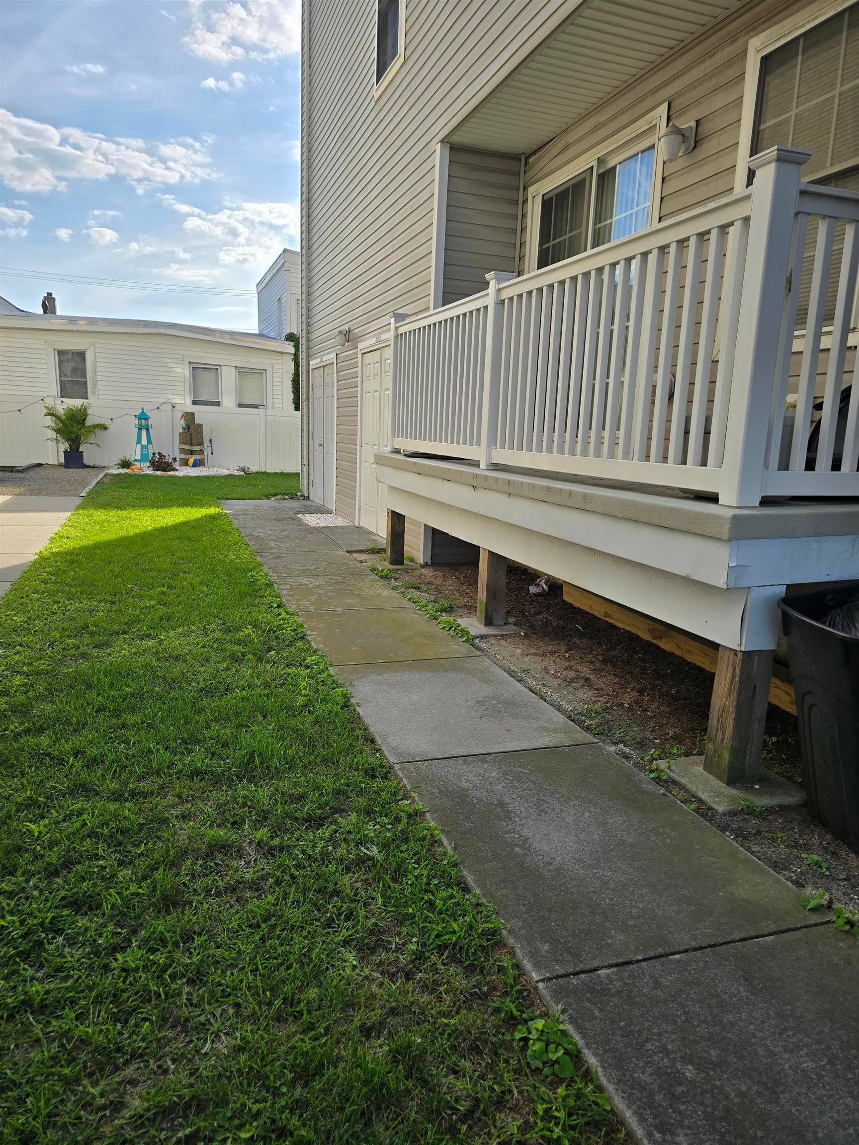 122 E Schellenger Avenue 200