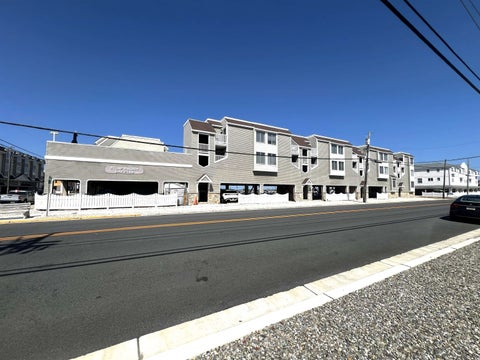 Condo For Sale - 8201 Third Avenue #16<br/> Cape May County, Stone Harbor, NJ 08247