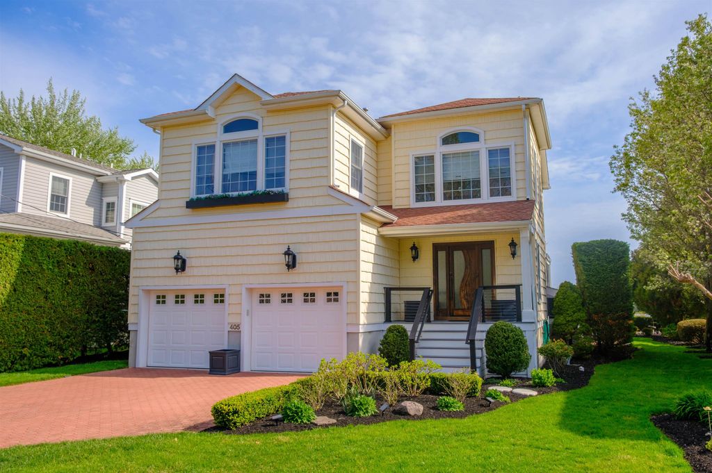 Photo of 405 Cambridge Avenue, Cape May Point, NJ 08212 (MLS # 261130)
