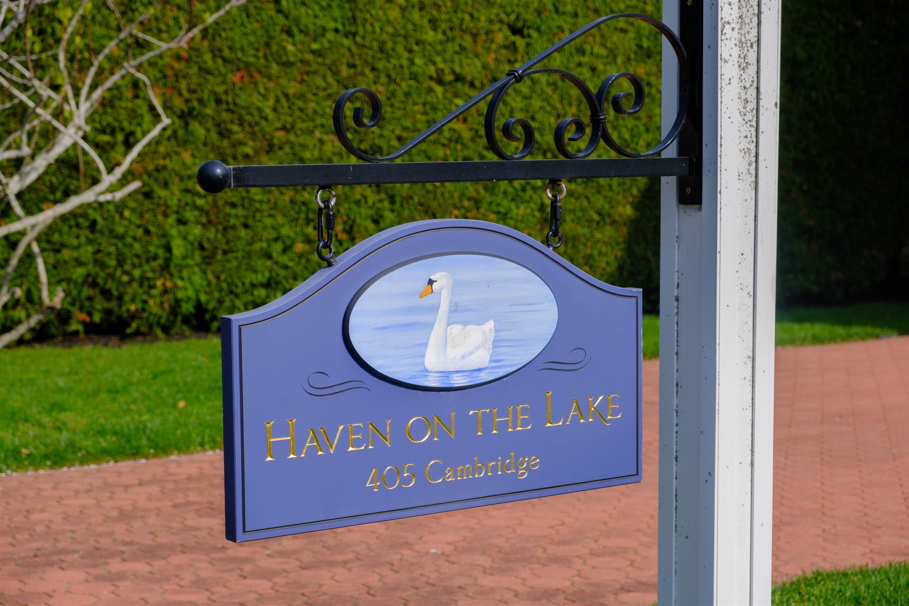 405 Cambridge Avenue