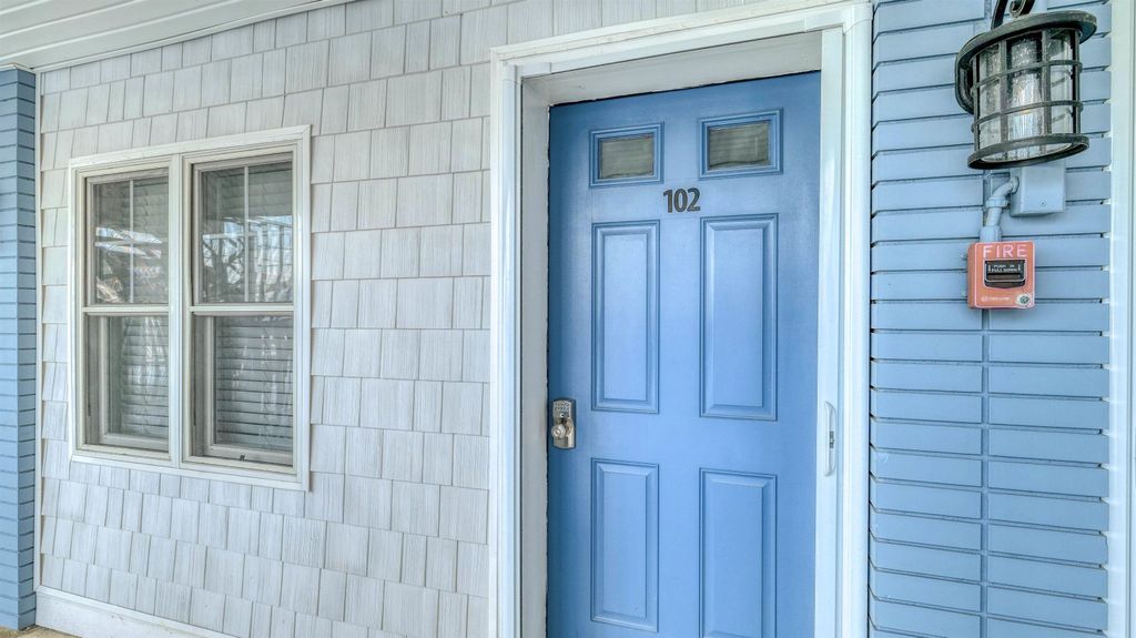 Photo of 1400 Surf Avenue #102, North Wildwood, NJ 08260 (MLS # 260346)