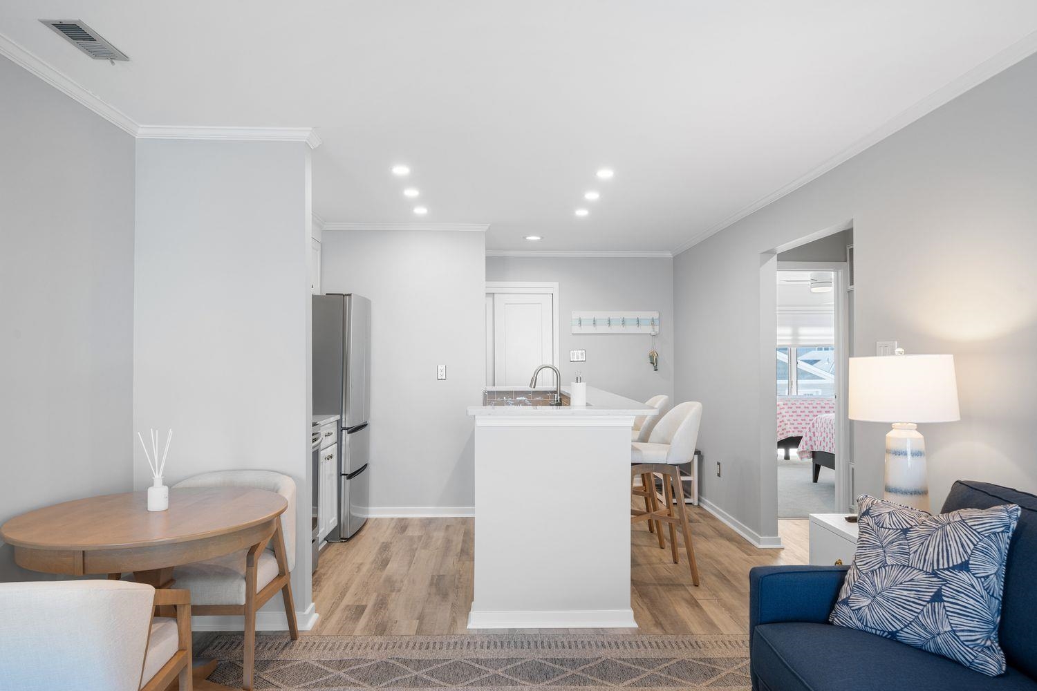 8201 Third Avenue 22
