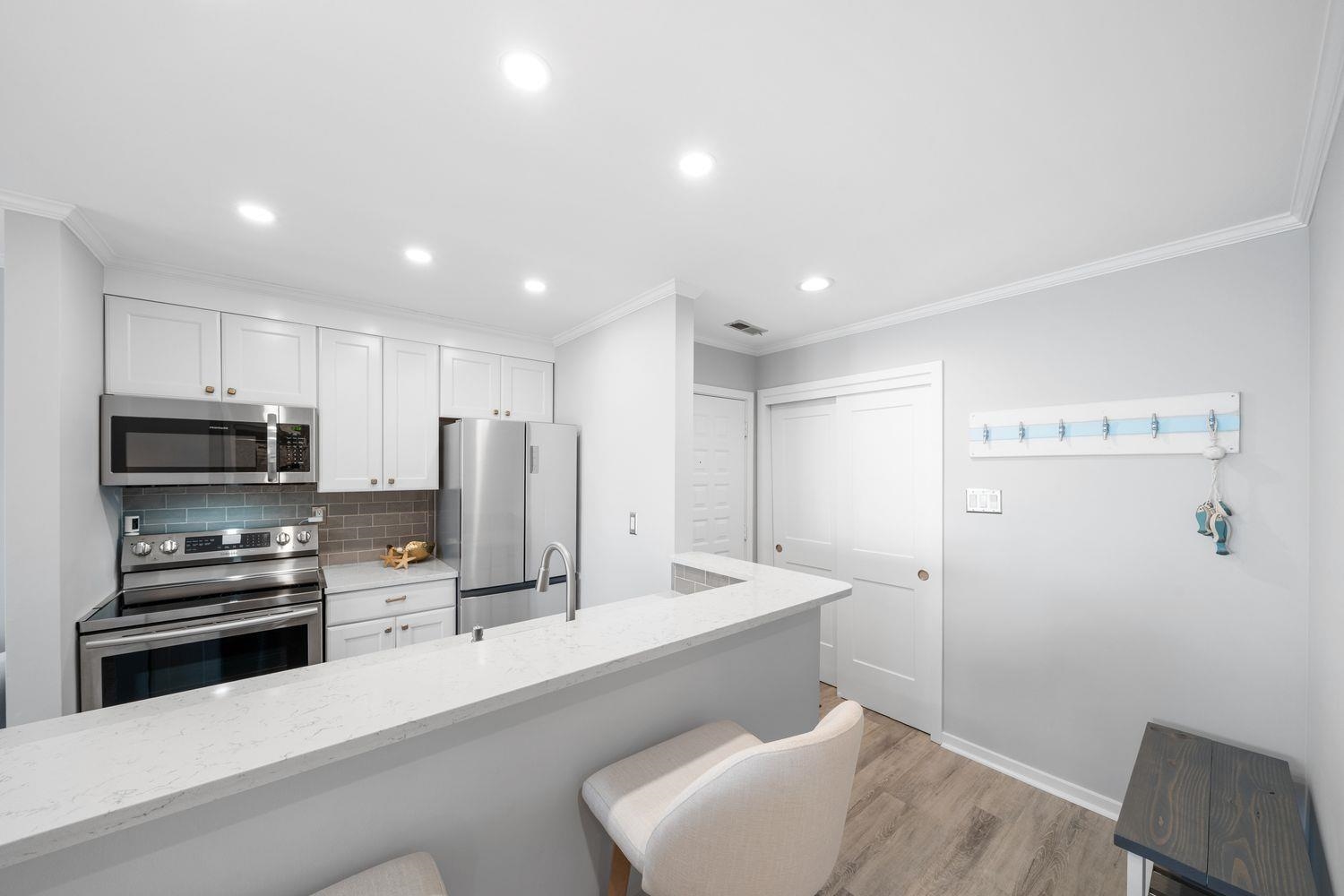 8201 Third Avenue 22