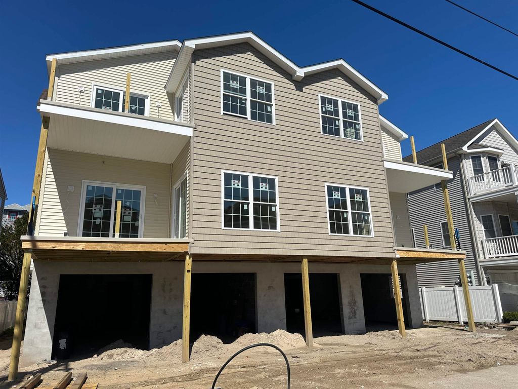 Photo of 121 E MAPLE Ave #3, Wildwood, NJ 08260 (MLS # 261164)