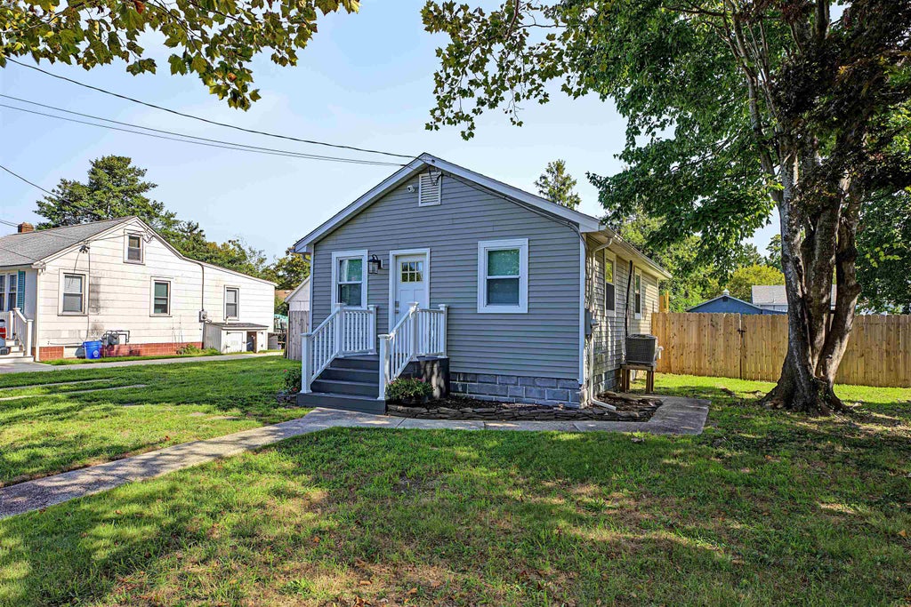Photo of 14 Lafayette Avenue, Del Haven, NJ 08251 (MLS # 262557)