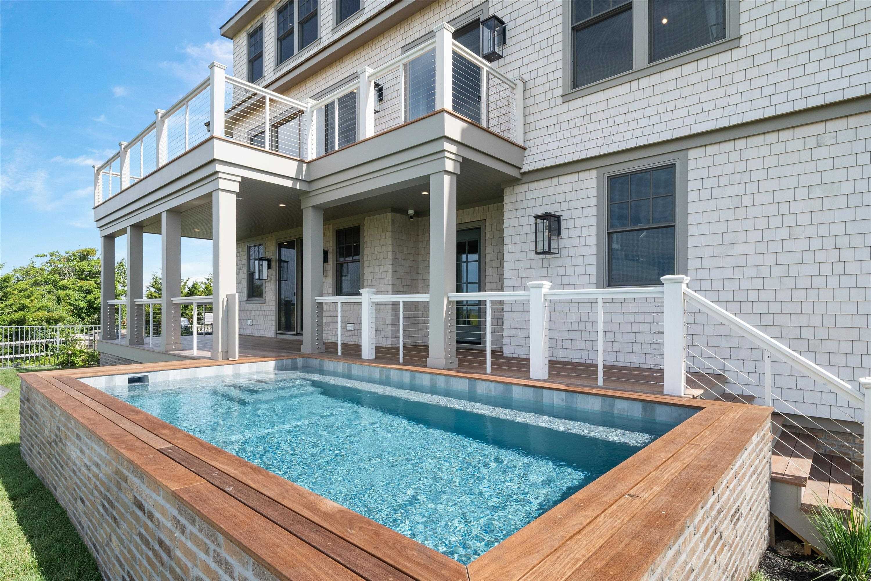 1105 Stone Harbor Boulevard