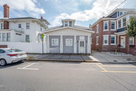 Photo of 3003 Atlantic Avenue, Wildwood, NJ 08260 (MLS # 252817)