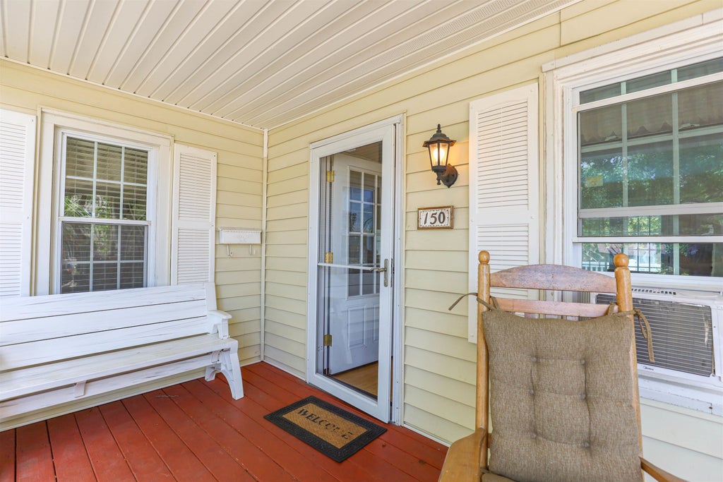 Photo of 150 W Leaming Avenue, Wildwood, NJ 08260 (MLS # 262679)