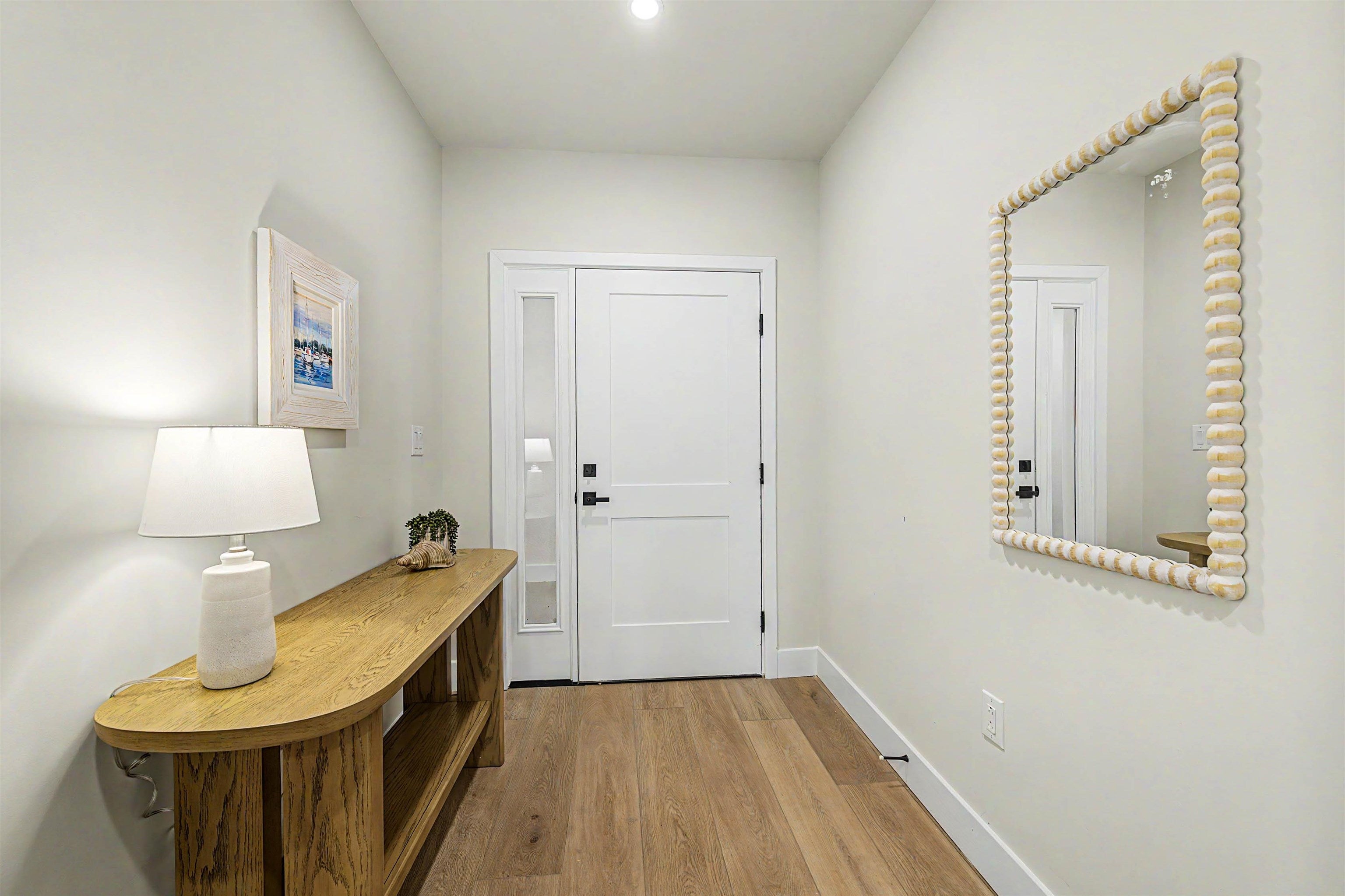 323 E Oak Avenue 101