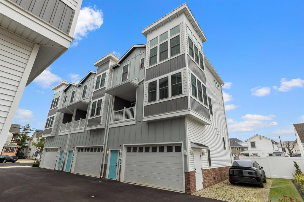Photo of 118 E Taylor Avenue #6, Wildwood, NJ 08260 (MLS # 261816)