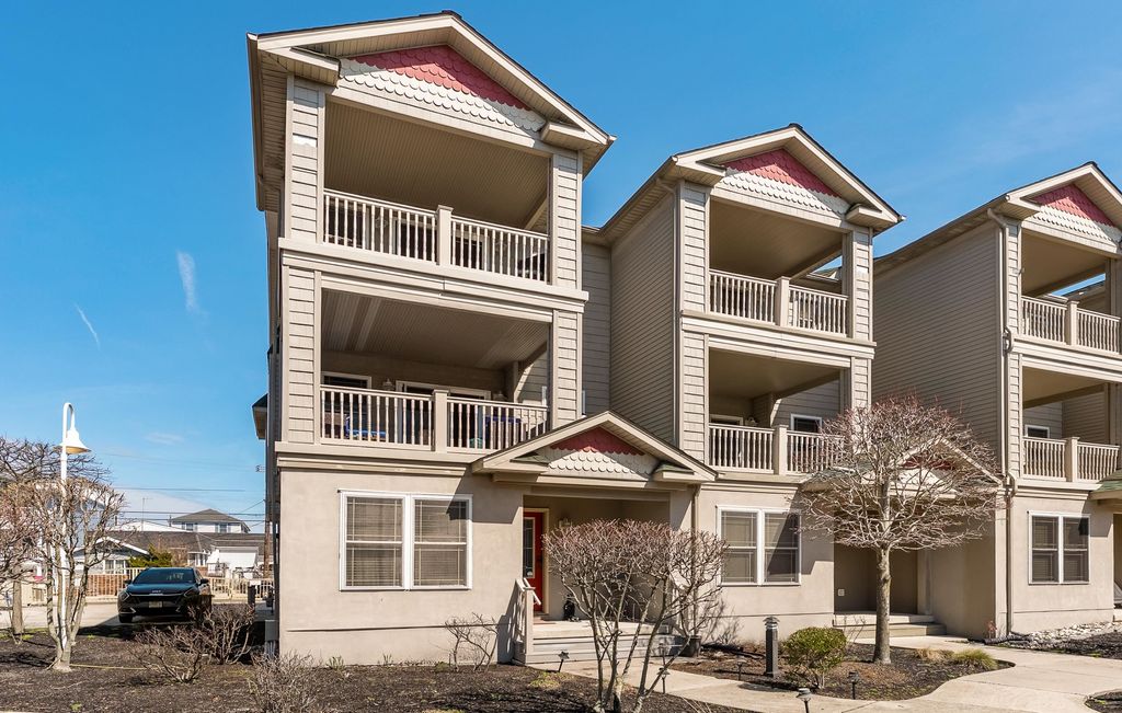 Photo of 184 W Oak Avenue #41, Wildwood, NJ 08260 (MLS # 260718)