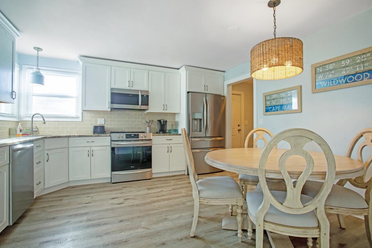 6109 Atlantic Avenue 100