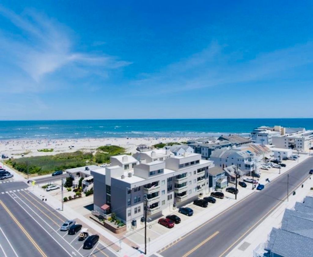 Photo of 215 Surf Avenue #201, North Wildwood, NJ 08260 (MLS # 260885)