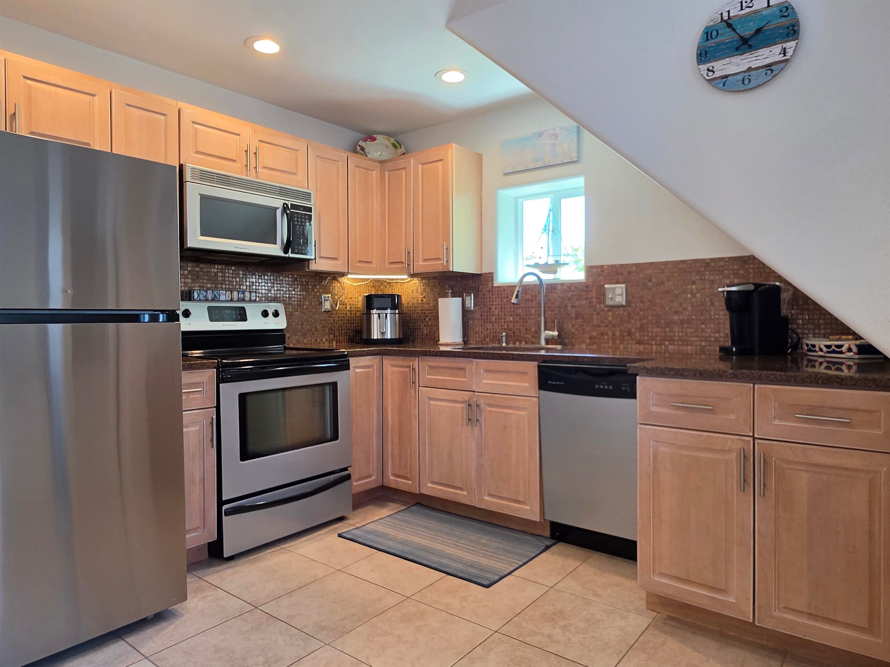 114 E Crocus Road 5