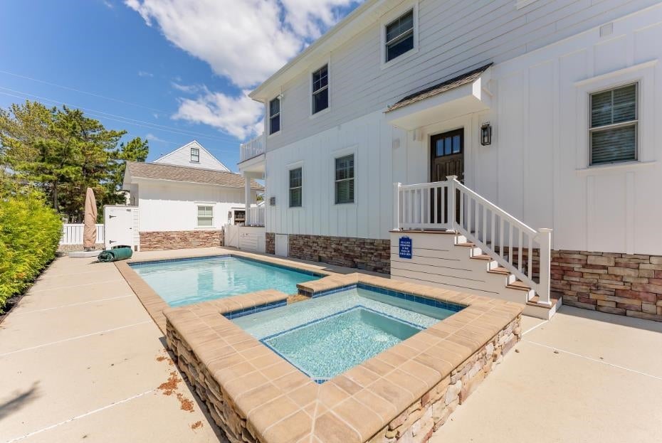 Photo of 264 41 Street, Avalon, NJ 08202 (MLS # 262859)