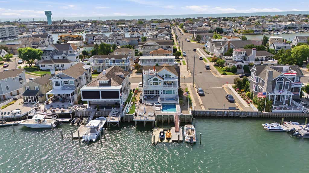 Photo of 9835 Sunset Drive, Stone Harbor, NJ 08247 (MLS # 261642)