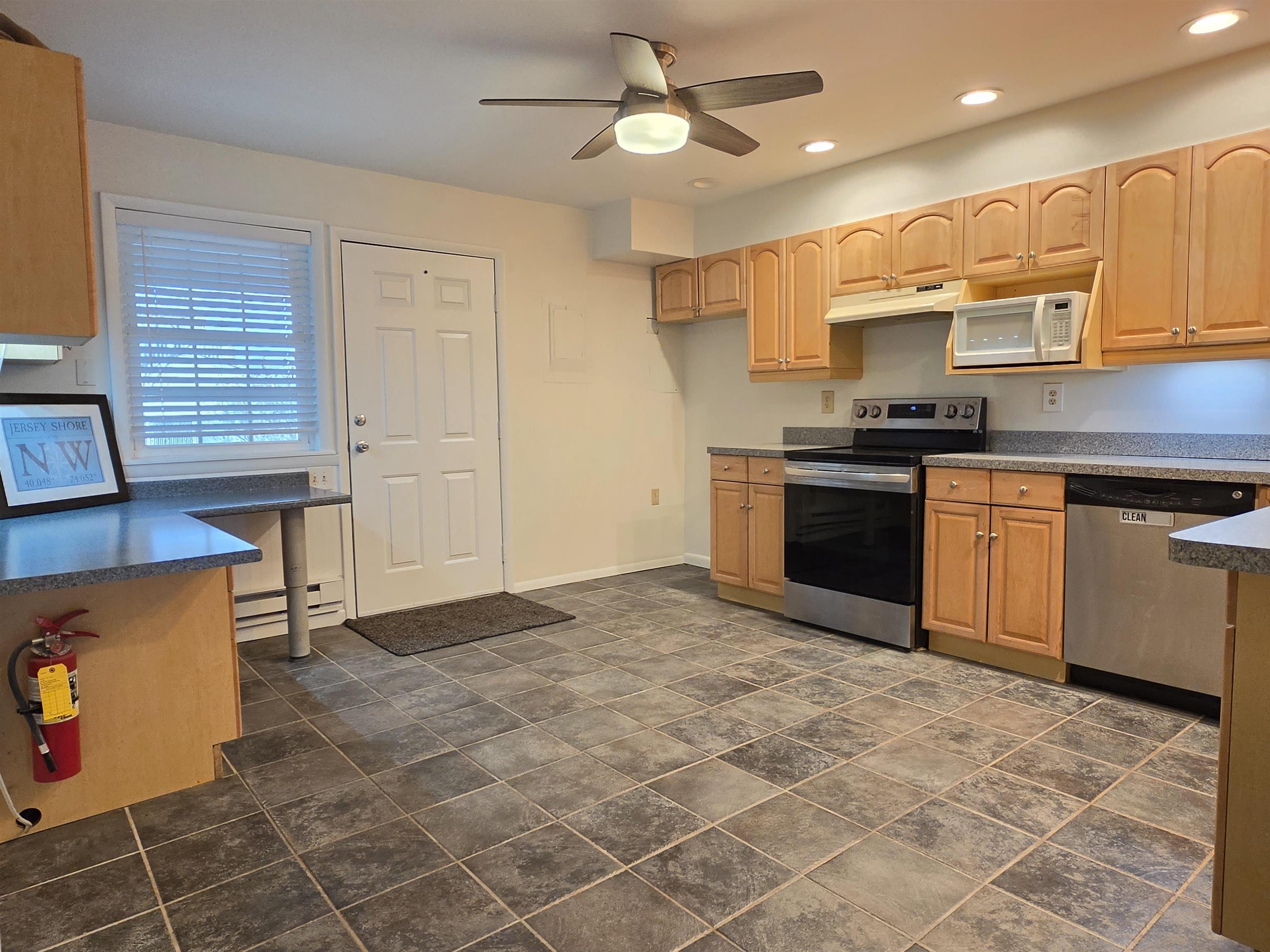 121 Seaview Court