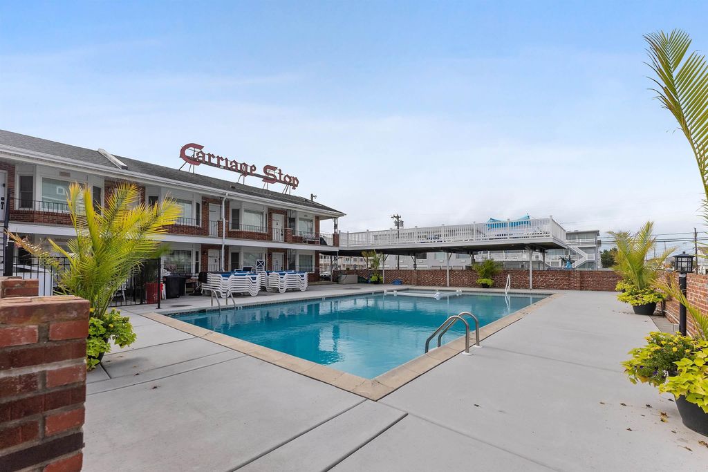 Photo of 402 E Saint Paul Avenue #1, Wildwood Crest, NJ 08260 (MLS # 260867)