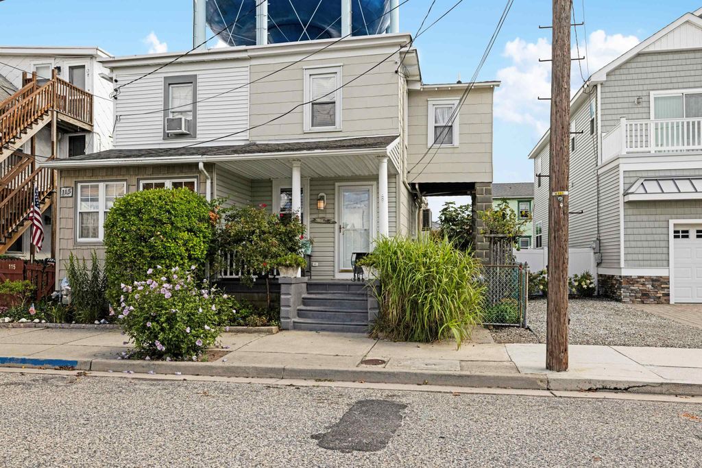 Photo of 117 E Spicer Avenue, Wildwood, NJ 08260 (MLS # 252769)