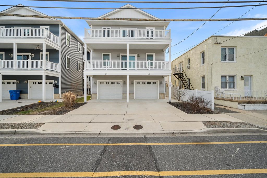 Photo of 220 E Lincoln Avenue #2, Wildwood, NJ 08260 (MLS # 260167)