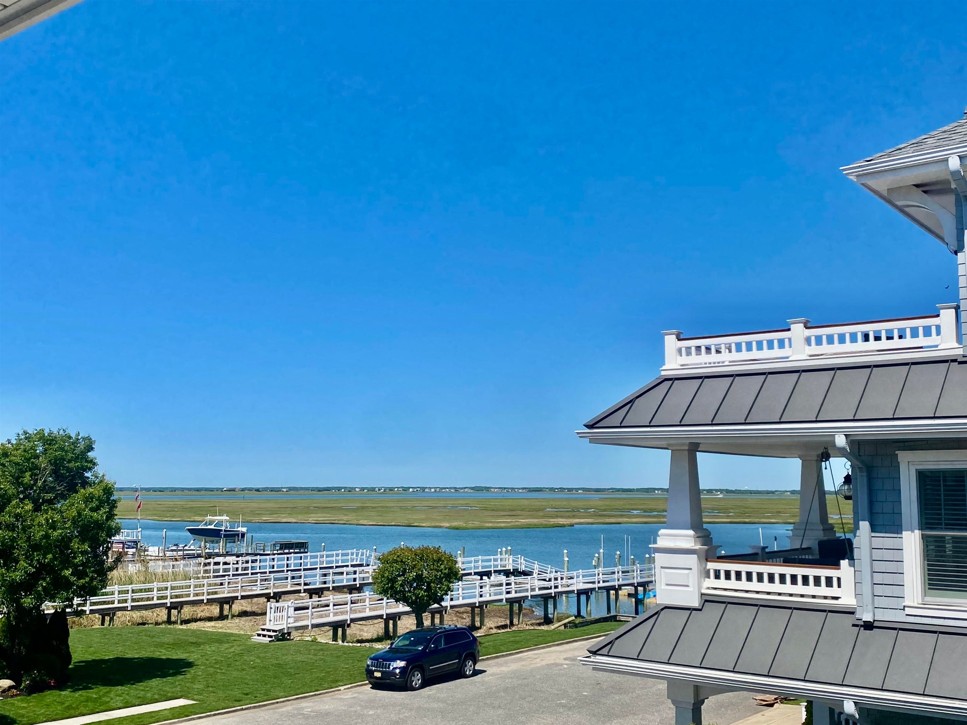 6762 Ocean Drive 6762