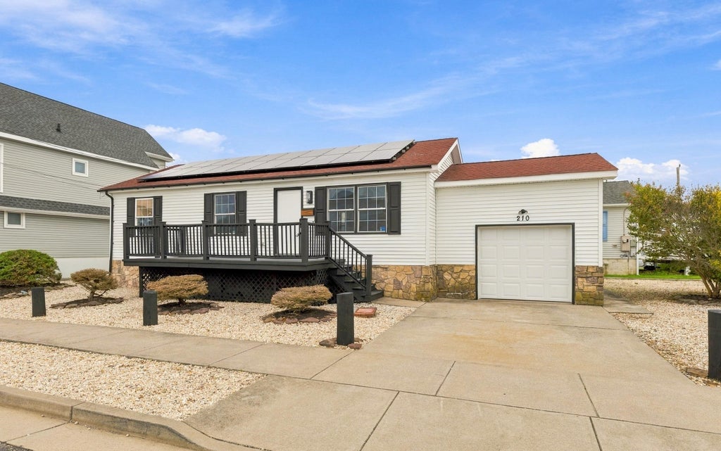 Photo of 210 N Delaware Avenue, North Wildwood, NJ 08260 (MLS # 262733)