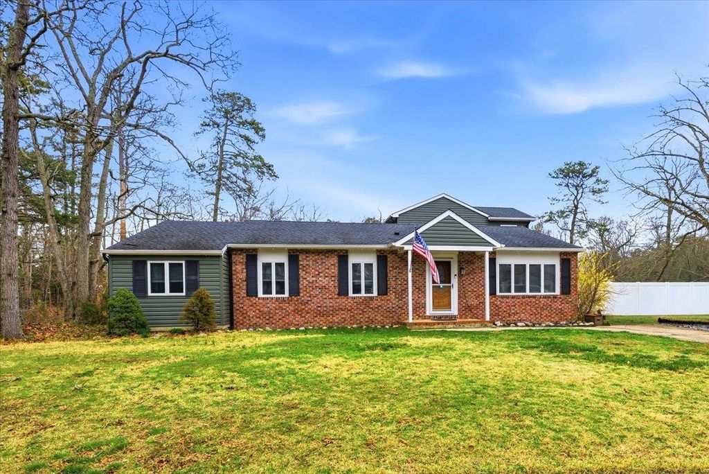 Photo of 15 White Oak Drive, Palermo, NJ 08230 (MLS # 260883)