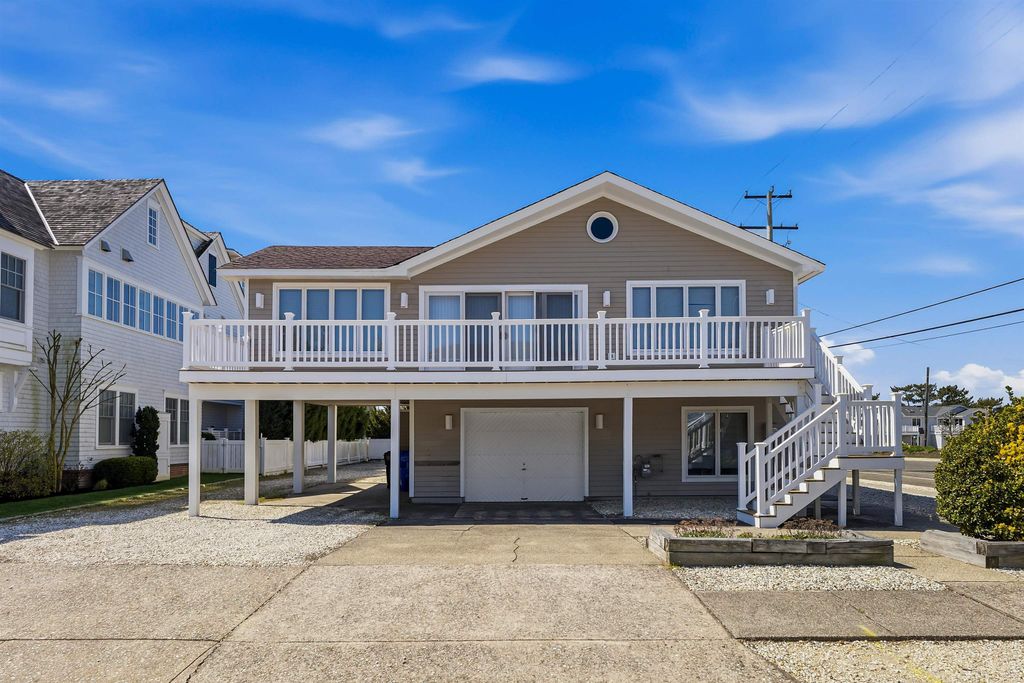 Photo of 6709 Dune Drive, Avalon, NJ 08202 (MLS # 260964)