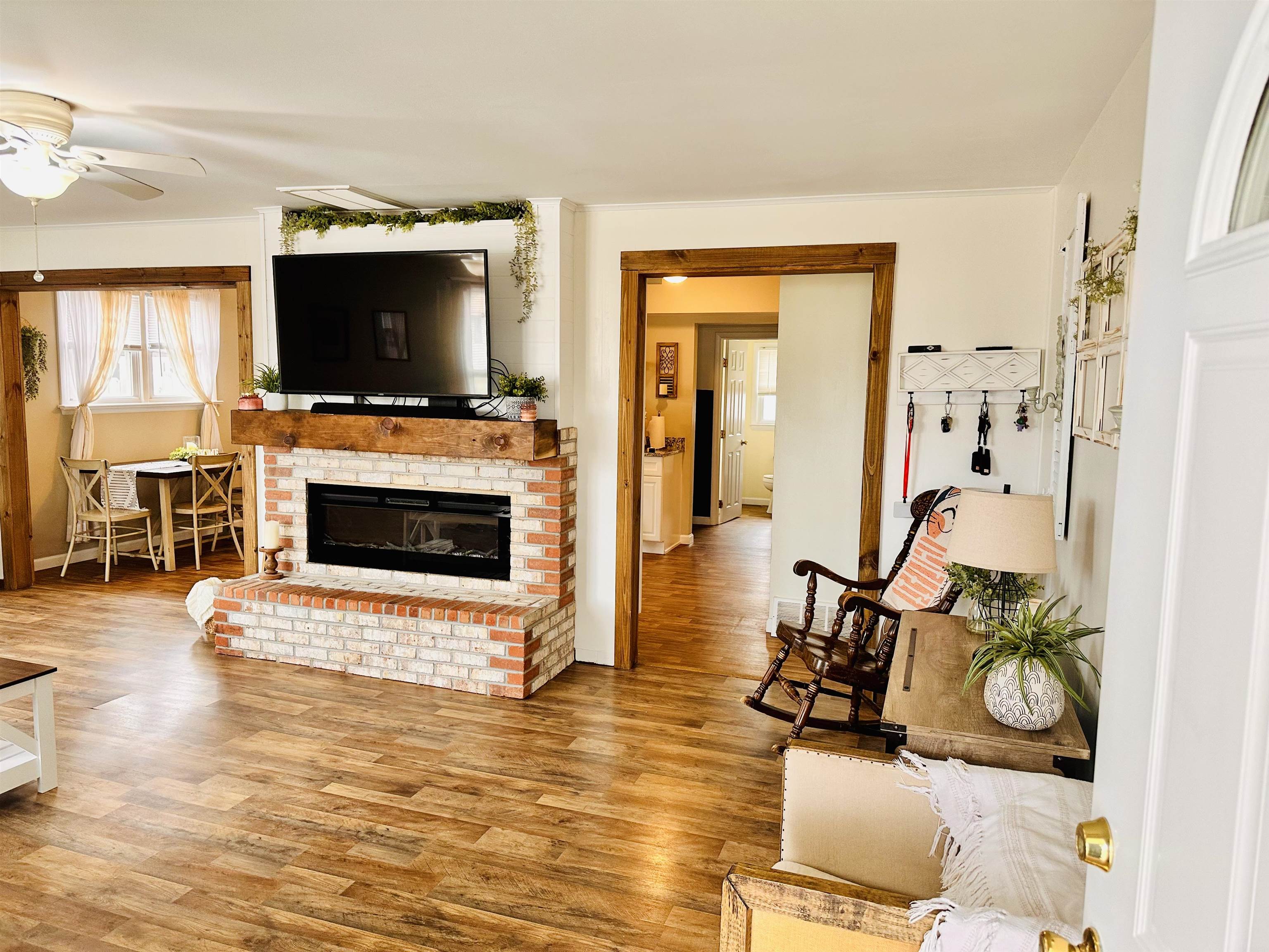 203 E Vermont Avenue, Rio Grande, New Jersey image 3