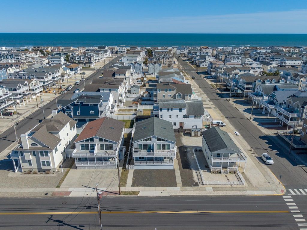 Photo of 6609 Central Avenue, N Unit Ave, Sea Isle City, NJ 08243 (MLS # 260916)