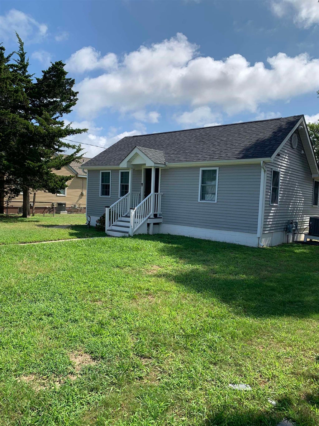 Photo of 5 Mowery Avenue, Villas, NJ 08251 (MLS # 261851)