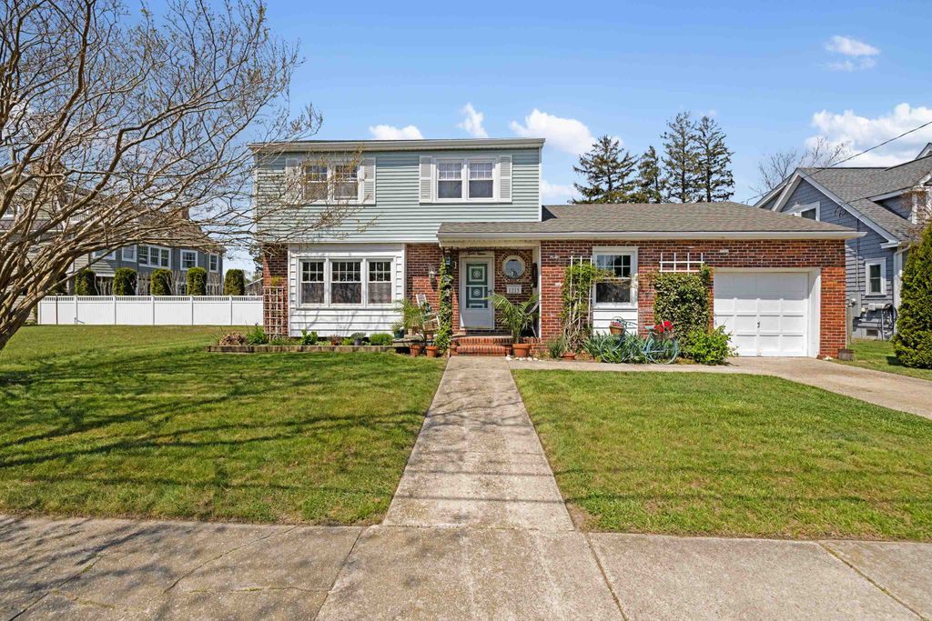 Photo of 1215 Massachusetts Avenue, Cape May, NJ 08204 (MLS # 261384)
