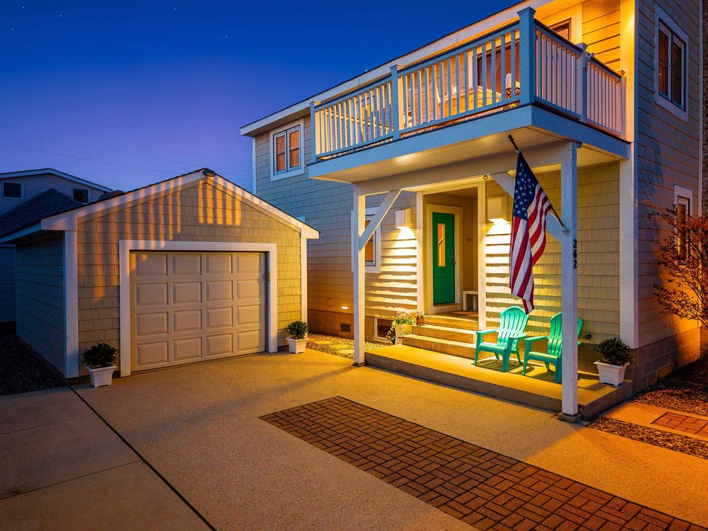 Photo of 262 110 Street, Stone Harbor, NJ 08247 (MLS # 261195)
