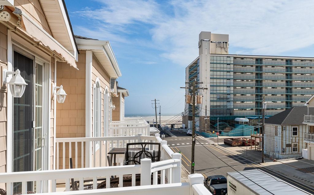 Photo of 305 E Bennett Avenue #B, Wildwood, NJ 08260 (MLS # 260624)