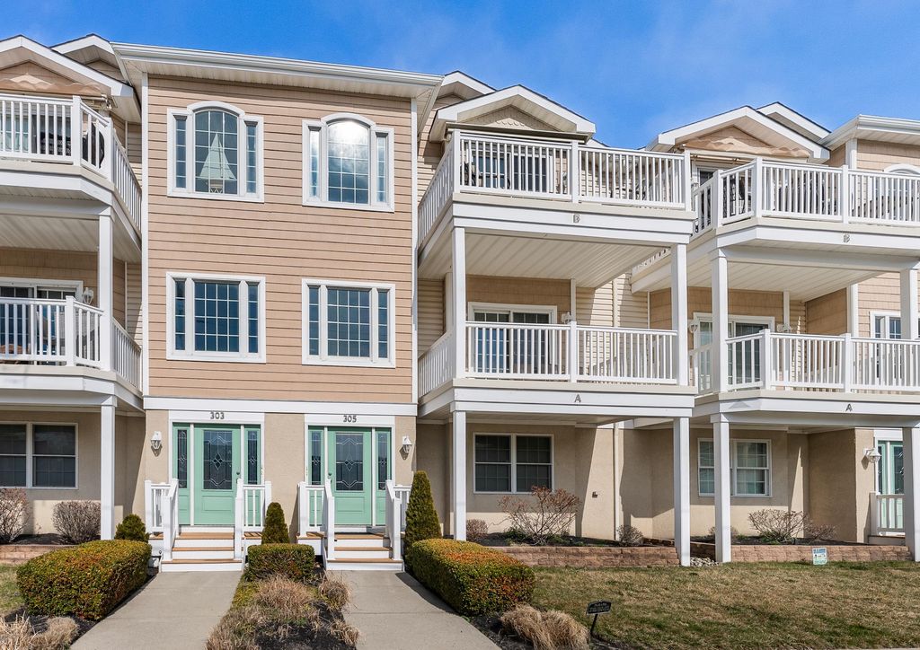 Photo of 305 E Bennett Avenue #B, Wildwood, NJ 08260 (MLS # 260624)