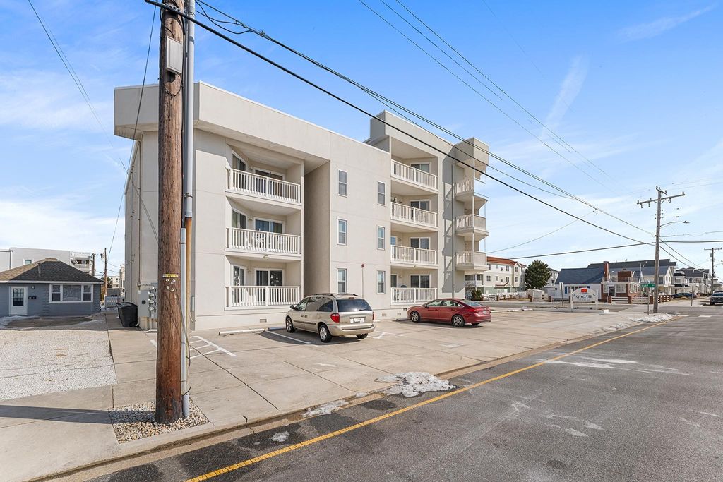 Photo of 708 Surf Avenue #104, North Wildwood, NJ 08260 (MLS # 260389)