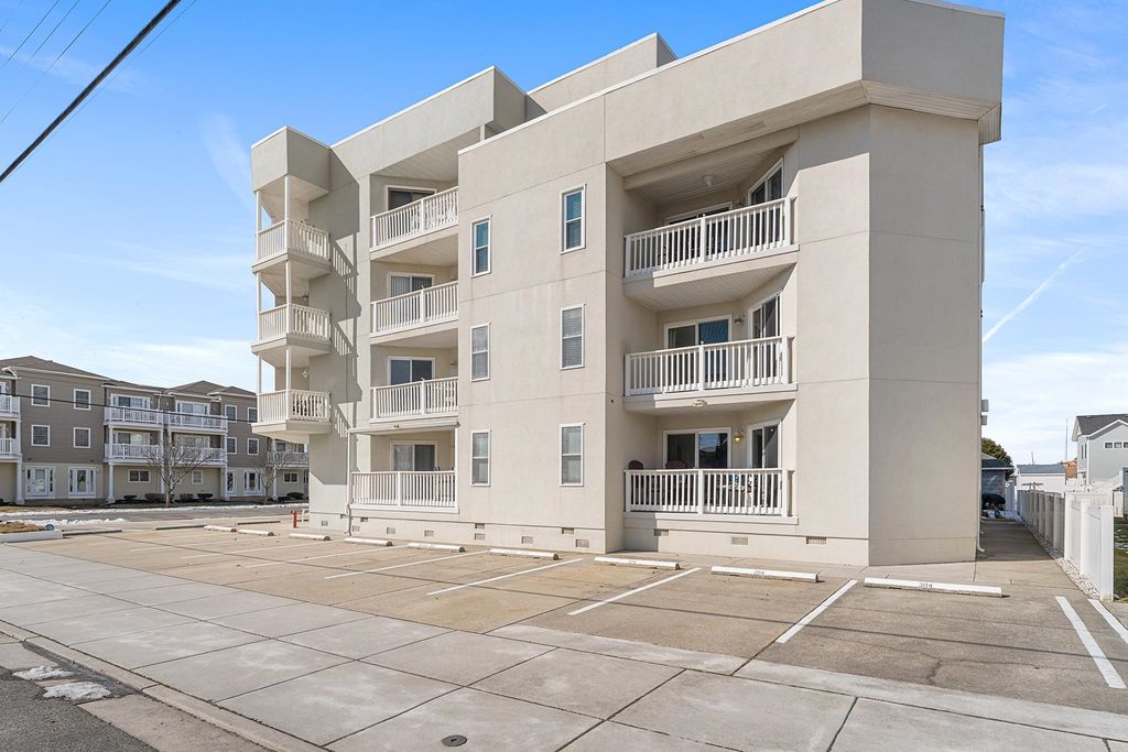 Photo of 708 Surf Avenue #104, North Wildwood, NJ 08260 (MLS # 260389)
